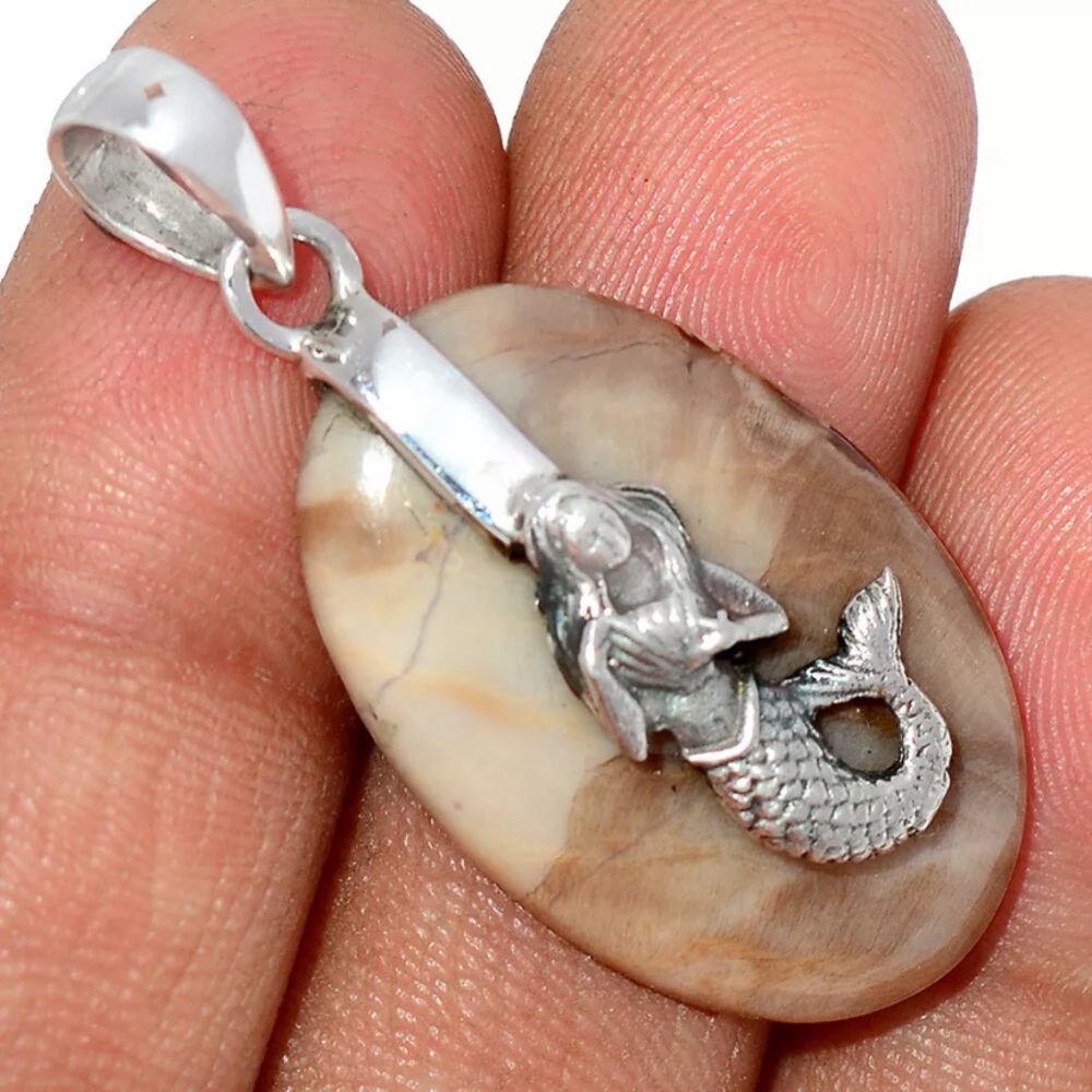 925 Sterling Silver Beige Petrified Wood Navaho County Mermaid Pendant Jewelry